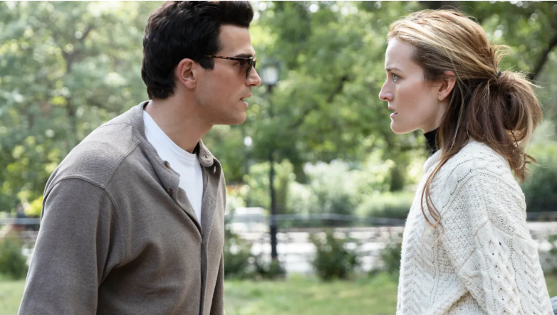 Sarah Pidgeon y Paul Anthony Kelly interpretan a Carolyn Bessette y JFK Jr. en ‘Love Story’