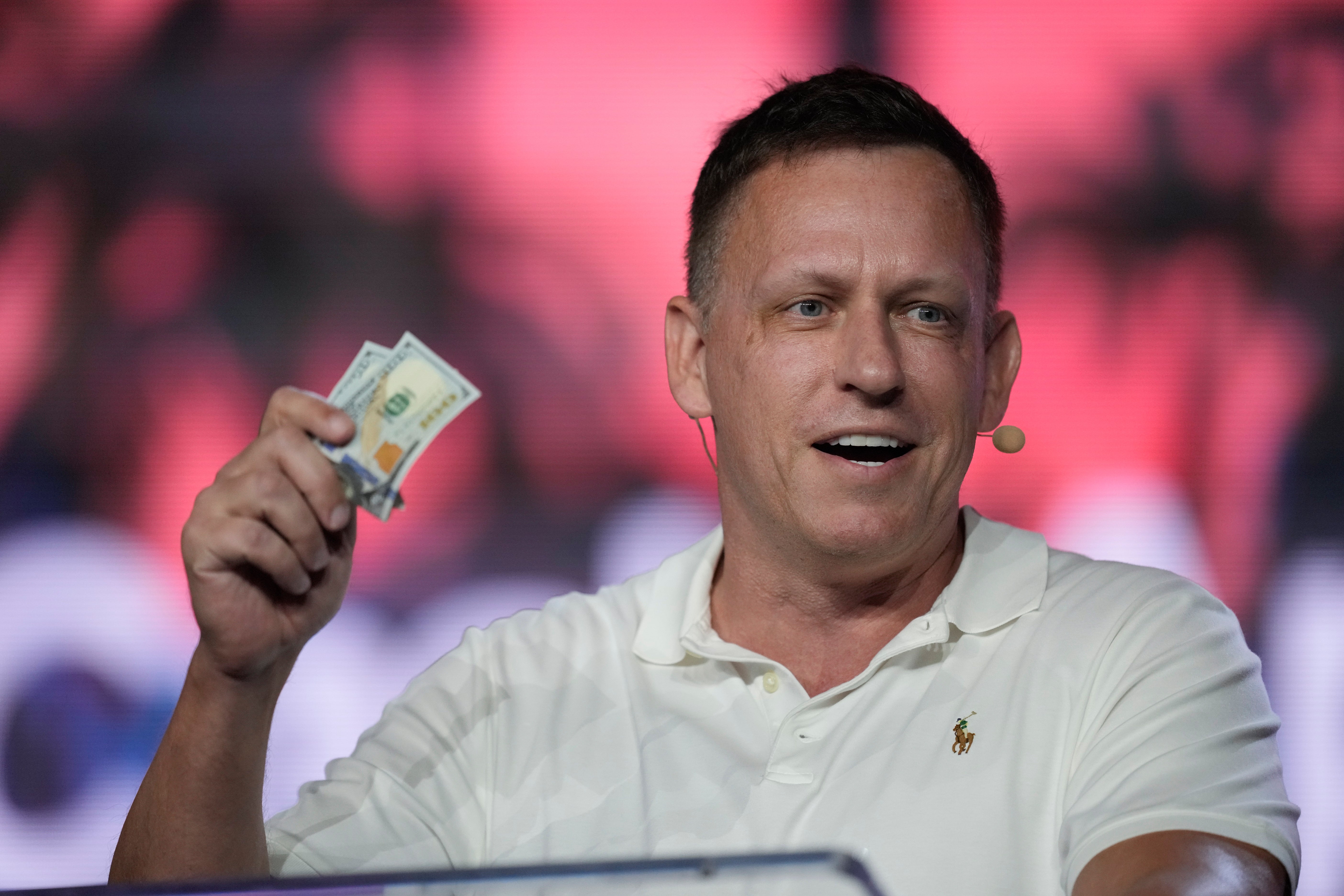 Peter Thiel, titán de Silicon Valley, pronunció una serie de conferencias en cuatro partes sobre el anticristo y el Armagedón en San Francisco el pasado otoño