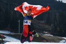 Temperaturas inusuales en Paralímpicos obligan a atletas a competir con ropa ligera