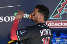 Gabriel Moreno, receptor de D-backs, sale de la alineación por rigidez de antebrazo