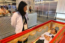 El "Festival de la muerte" de Tailandia invita a los visitantes a abrazar la mortalidad