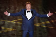 Conan O'Brien inaugura los 98.os Oscar; primeros premios para Amy Madigan, "KPop Demon Hunters"