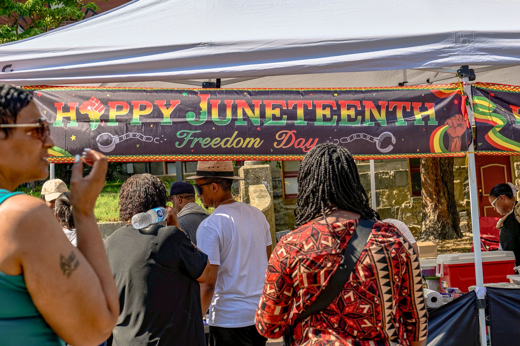 Los habitantes de la histórica ciudad de Salisbury, en Maryland, celebran el Juneteenth con un desfile y un festival el sábado 21 de junio de 2025