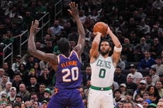 Jaylen Brown anota 18 de sus 41 puntos en el 4to cuarto y Celtics vencen 120-112 a Suns