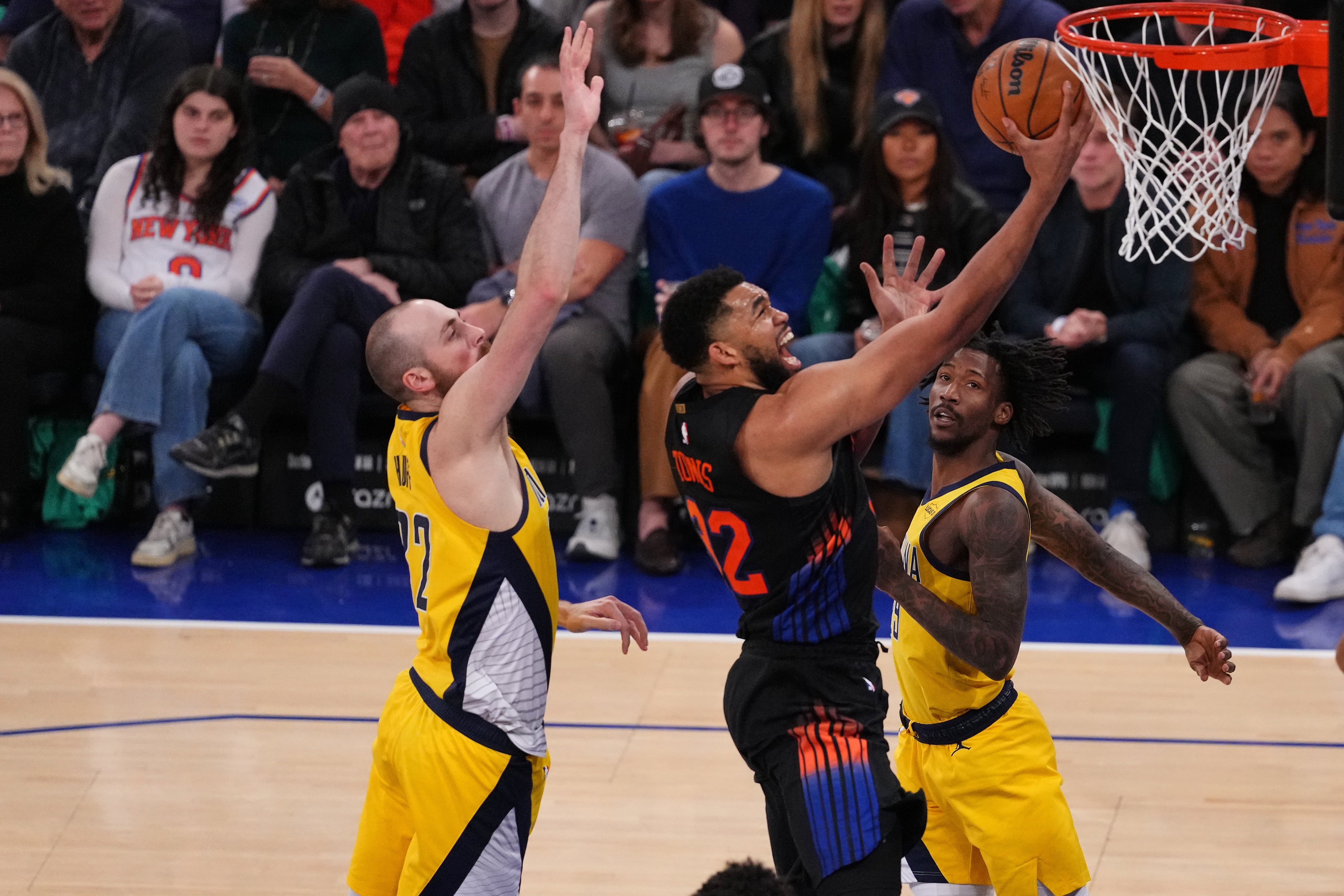 Josh Hart anota 33 y los Knicks vencen 136-110 los Pacers
