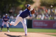 Shohei Ohtani lanza 4 1/3 entradas sin carrera en su debut primaveral con Dodgers