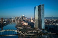 Banco Central Europeo mantiene sin cambio alas tasas de interés, advierte sobre inflación