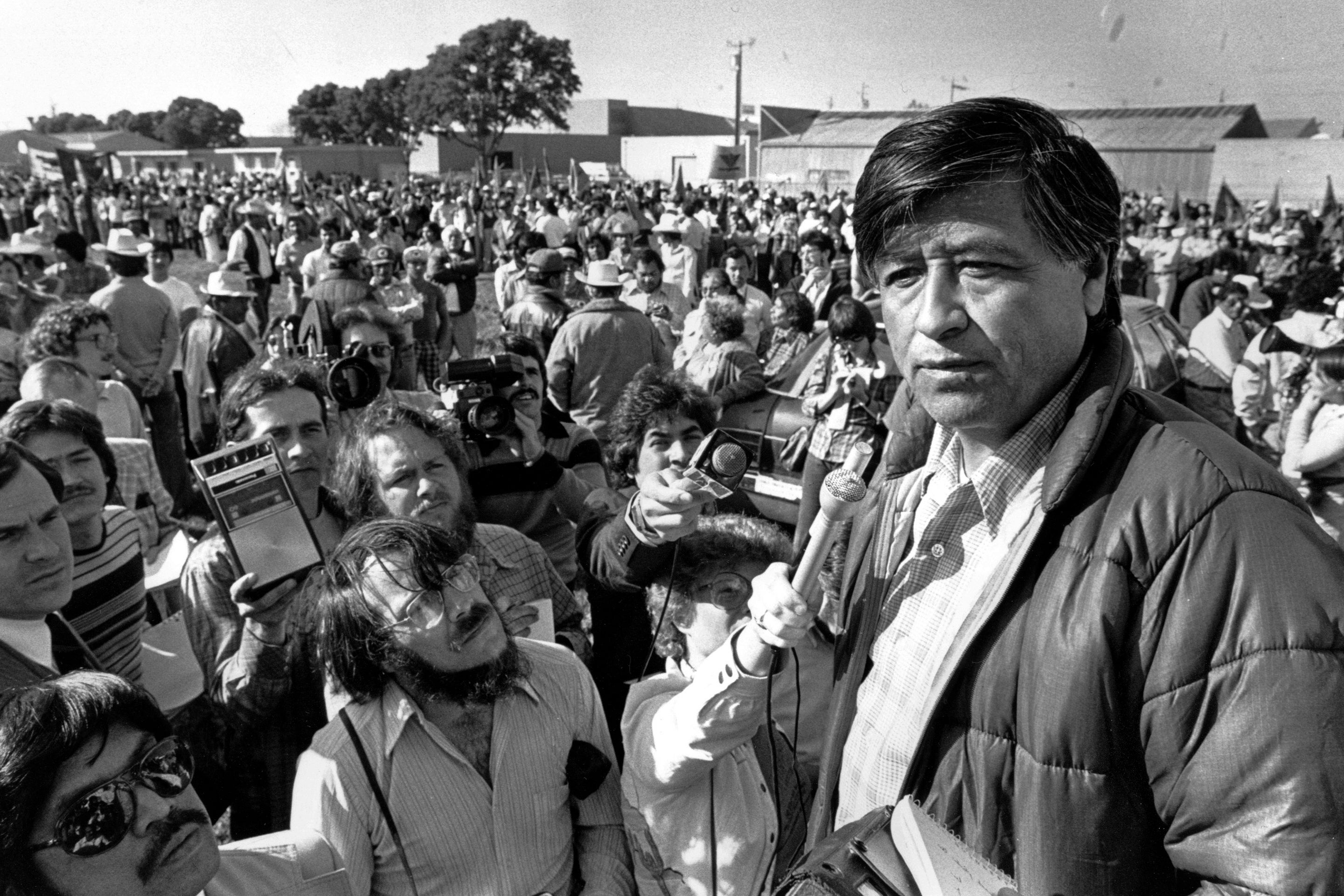 CESAR CHAVEZ ACUSACIONES
