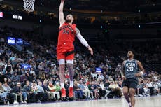 Los Raptors vencen 143-127 al Jazz con 27 puntos de RJ Barrett y dejan sin opción de playoffs a Utah
