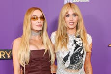 Miley Cyrus tacha de “inquietante” a Alex Cooper por mudarse a su vecindario