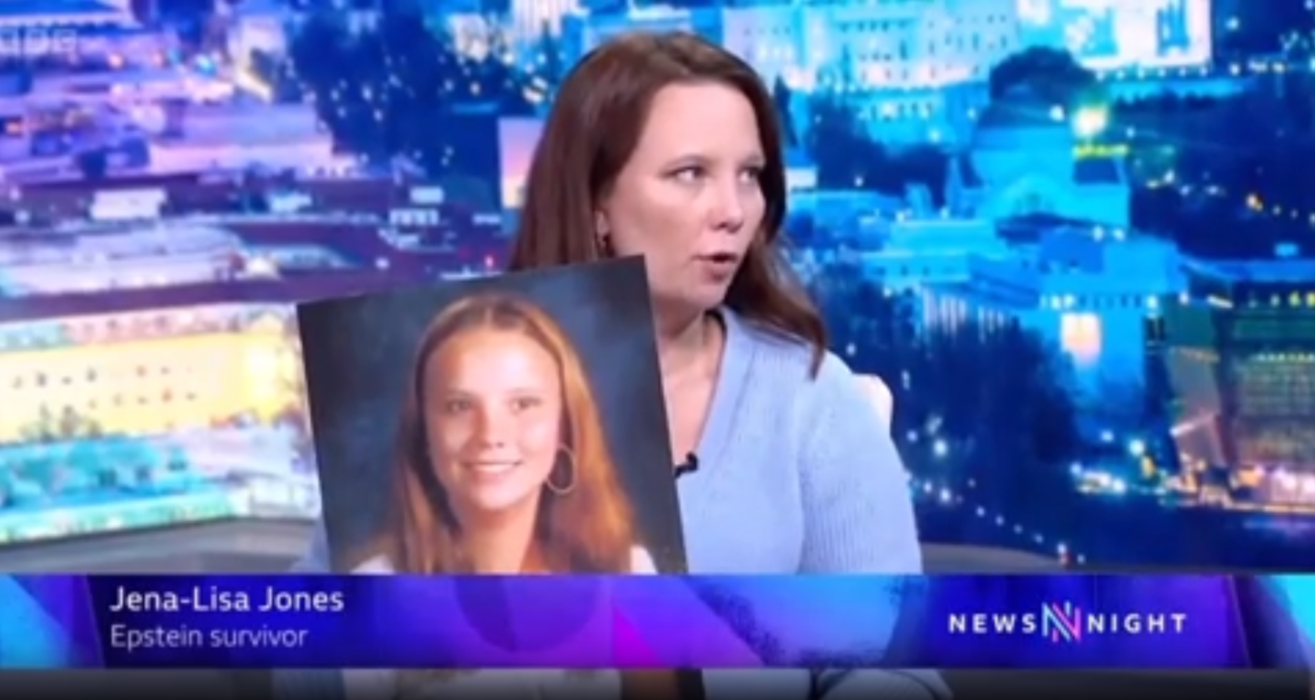 Jena-Lisa Jones contó, con evidente emoción, que los abusos de Epstein tuvieron un impacto profundo en su vida adulta y la llevaron por “un camino muy oscuro durante varios años”