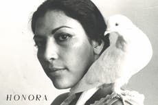 Reseña: Flea, de Red Hot Chili Peppers, cumple sueño con álbum de jazz, "Honora"