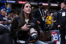 Caitlin Clark trabaja como fotógrafa de los Pacers ante LeBron y los Lakers