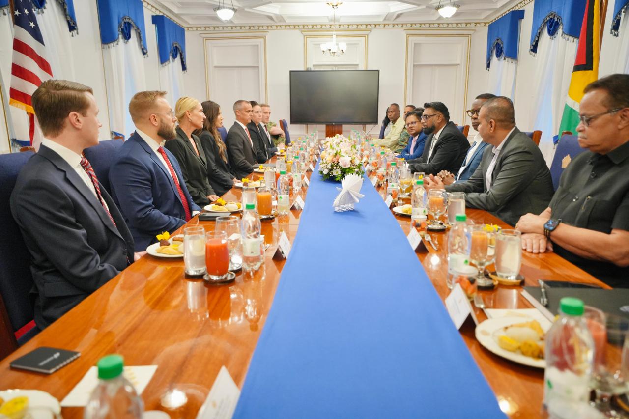 El viaje de Noem a Guyana se produce tras su destitución como secretaria de Seguridad Nacional (Oficina del Presidente, Guyana).