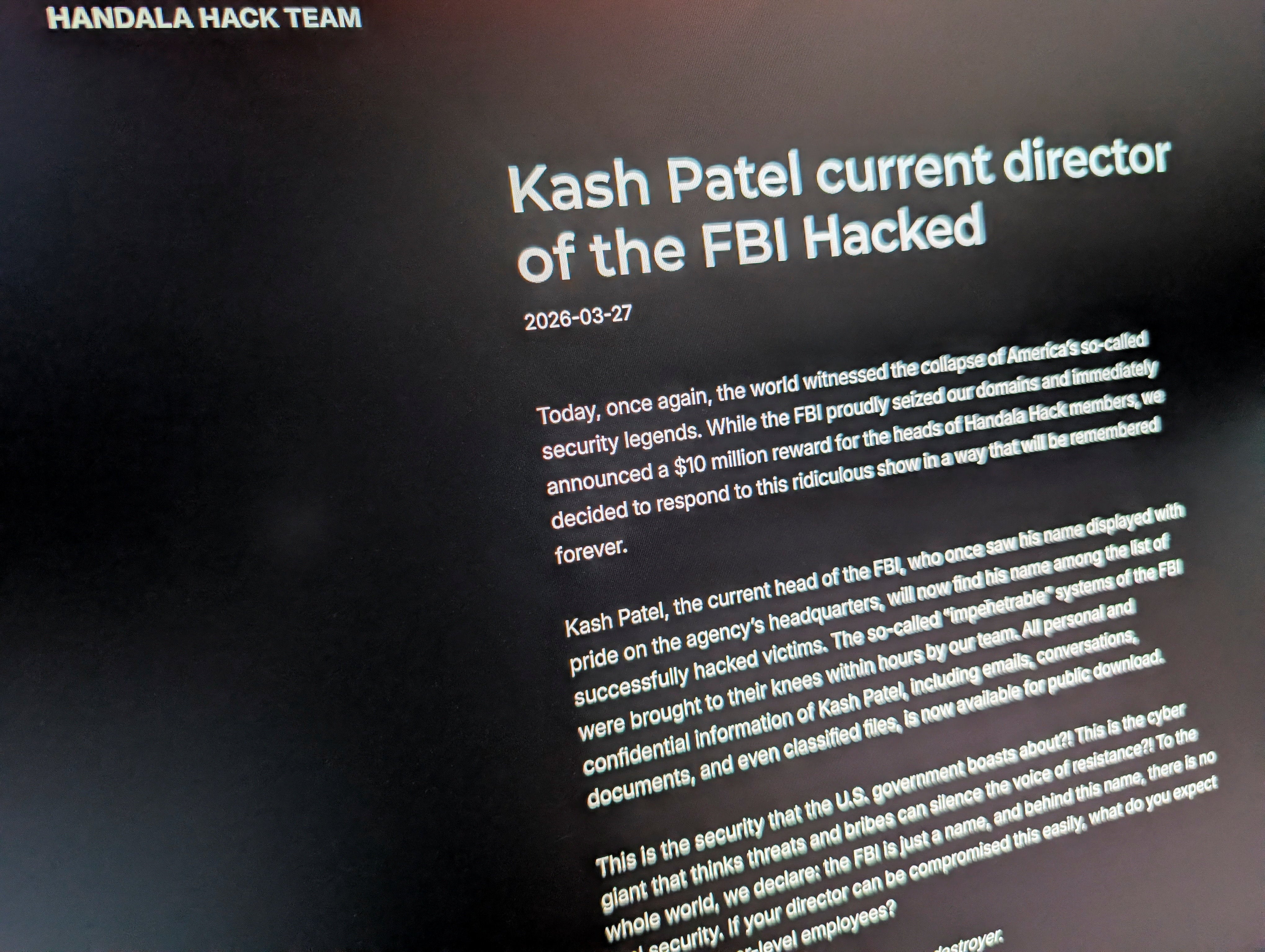 El grupo dijo que el ataque respondió a la incautación de sus dominios y a la recompensa de 10 millones de dólares ofrecida por el FBI por información sobre sus miembros