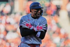 Jonrón de Royce Lewis rompe el empate y Mellizos derrotan 4-1 a Orioles para su 1ra victoria