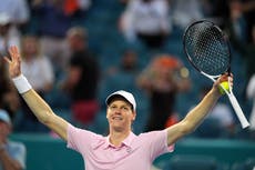Sinner vence a Lehecka 6-4, 6-4 y gana el Abierto de Miami para el 'Sunshine Double'