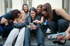 “Generar adicción”: el supuesto objetivo de YouTube según un correo filtrado