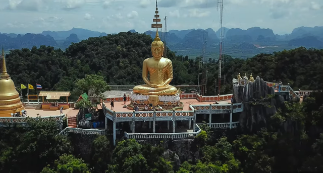 <p>El templo de la Cueva del Tigre en Tailandia</p>