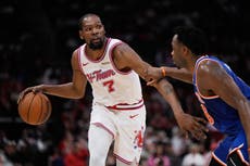 Durant anota 27 y Rockets aplastan a Knicks 111-94