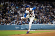 Ohtani lanza 6 entradas sin carreras en debut bajo la lluvia; Dodgers vencen 4-1 a Guardianes