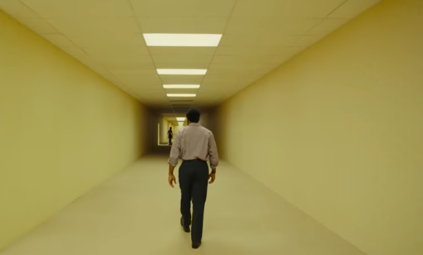 Chiwetel Ejiofor, actor de “12 años esclavo”, protagoniza el remake de A24 de la serie de cortometrajes de YouTube ‘Backrooms’