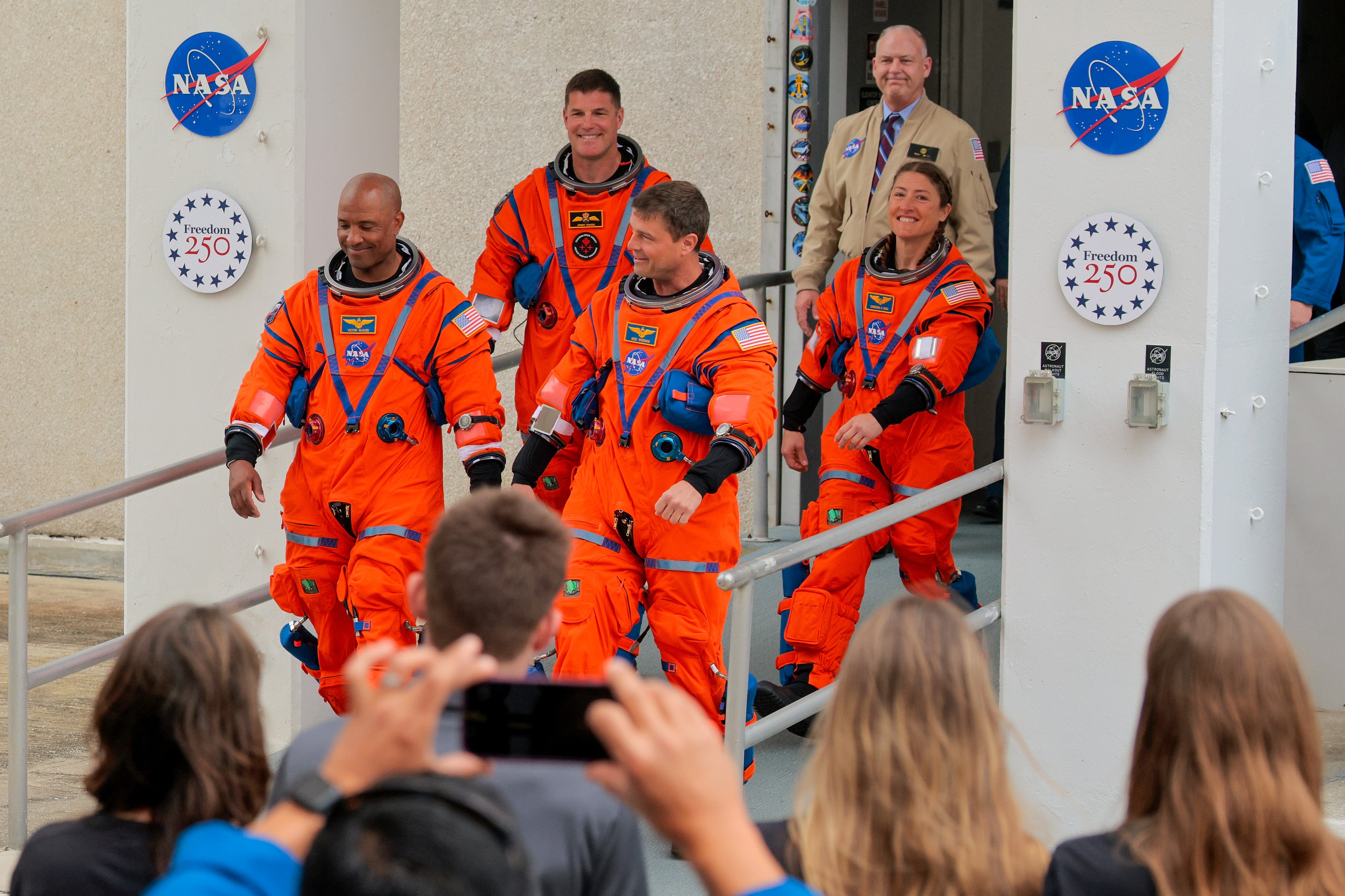 ¿Quiénes son los astronautas de Artemis II que viajarán a la Luna?