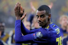 Alexander Isak vuelve a entrenar con Liverpool tras una grave lesión