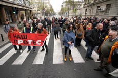 Grupos internacionales advierten de "espiral de violencia" contra periodistas en Serbia