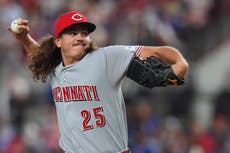 Rojos blanquean 2-0 a Rangers con Lowder lanzando en su primera victoria desde 2024