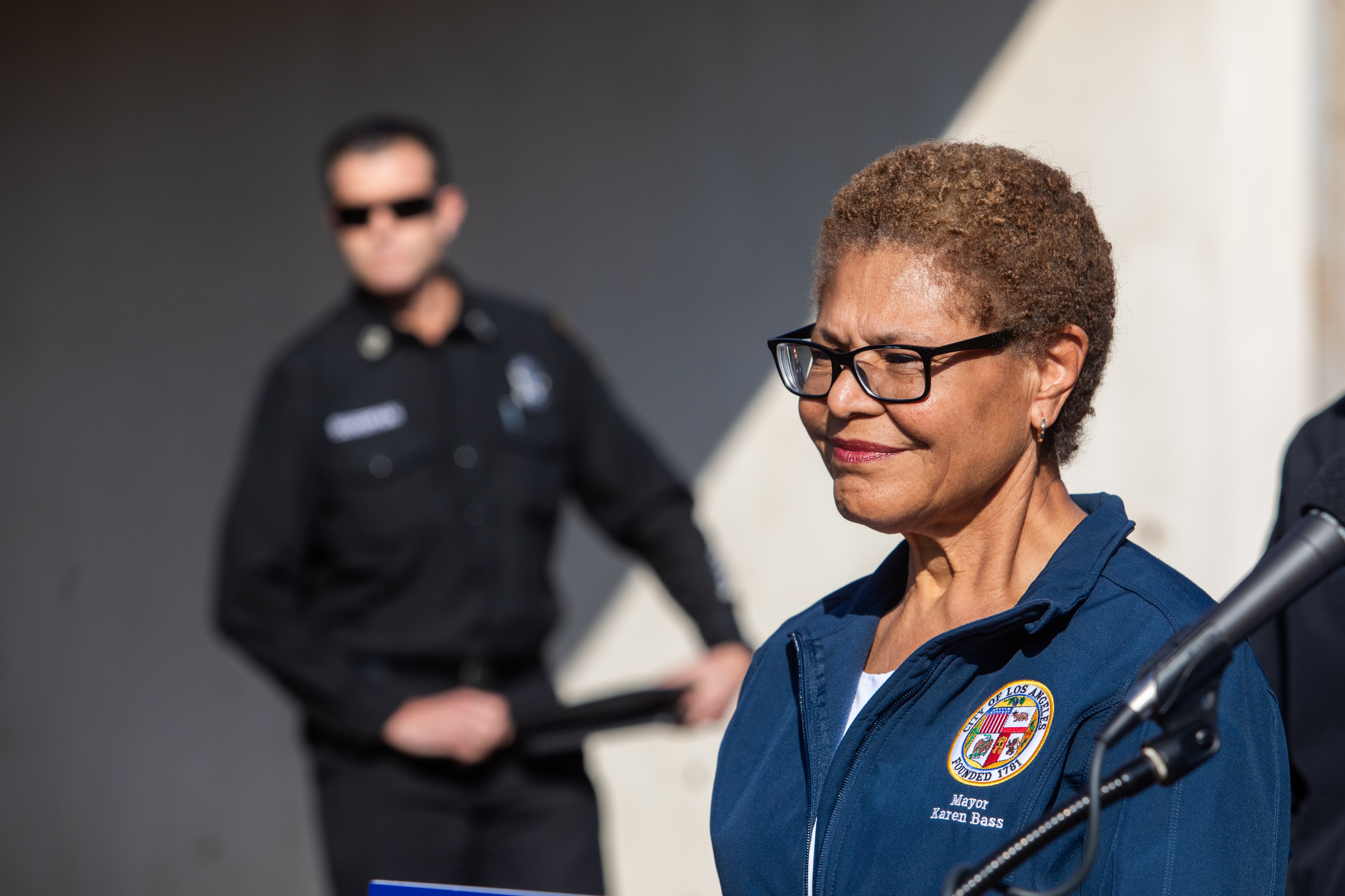 <p>El programa Inside Safe de Los Ángeles fue puesto en marcha por la alcaldesa Karen Bass en 2022.</p>