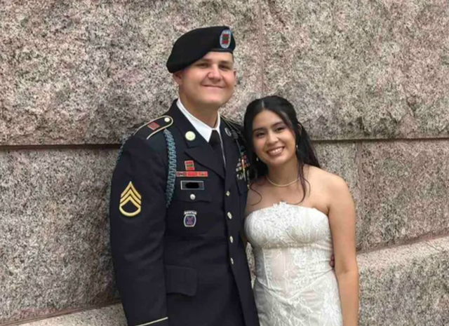 <p>Matthew Blank y Annie Ramos el día de su boda, en marzo</p>