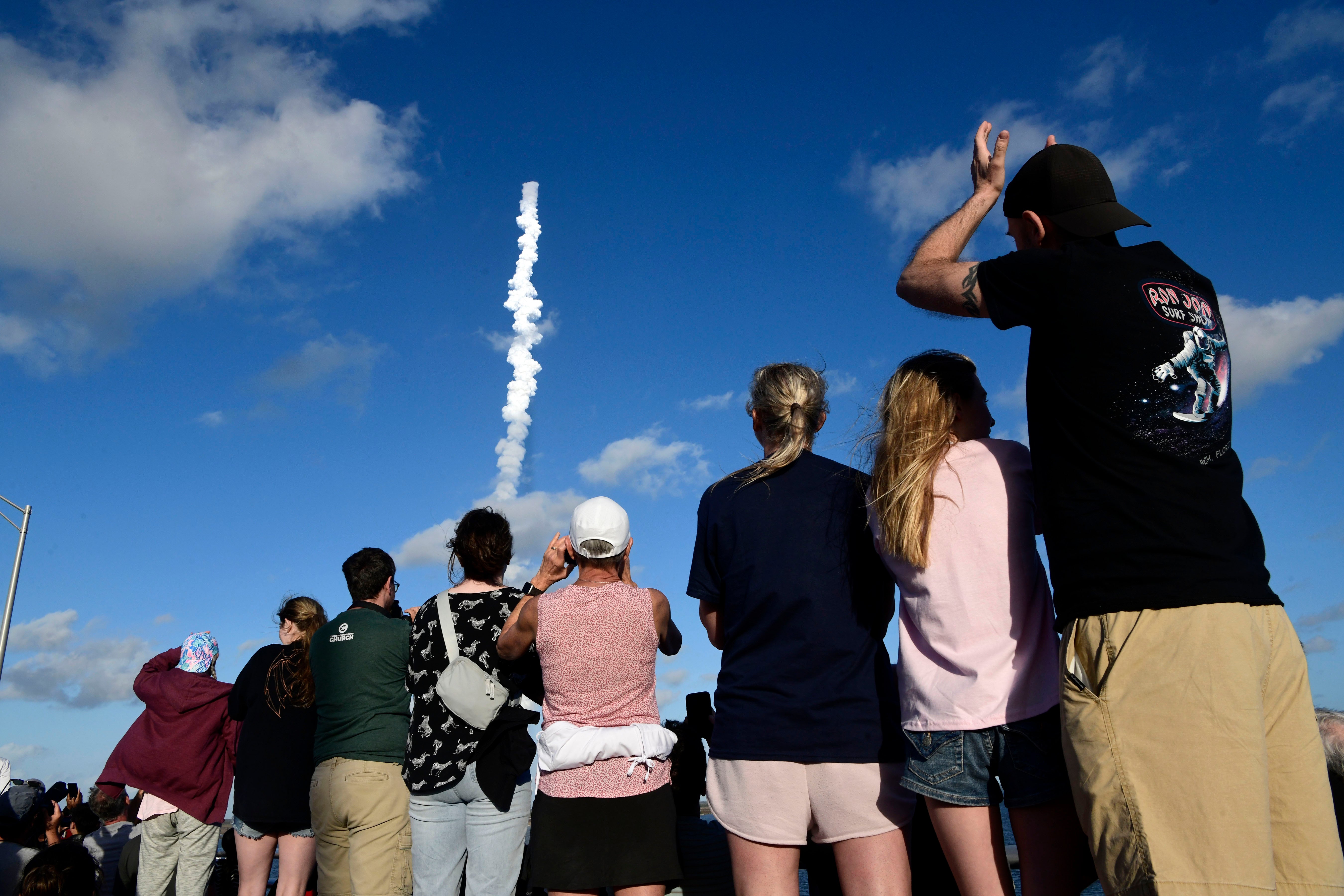 La histórica misión lunar de la NASA ha tenido problemas con el inodoro durante la última semana. En el viaje de 10 días, los astronautas rodearán la Luna este lunes