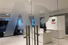 AP ofrecerá indemnizaciones en su enfoque cada vez más alejado de la prensa escrita