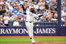 Rays celebran su retorno al Tropicana Field con victoria 6-4 ante Cachorros