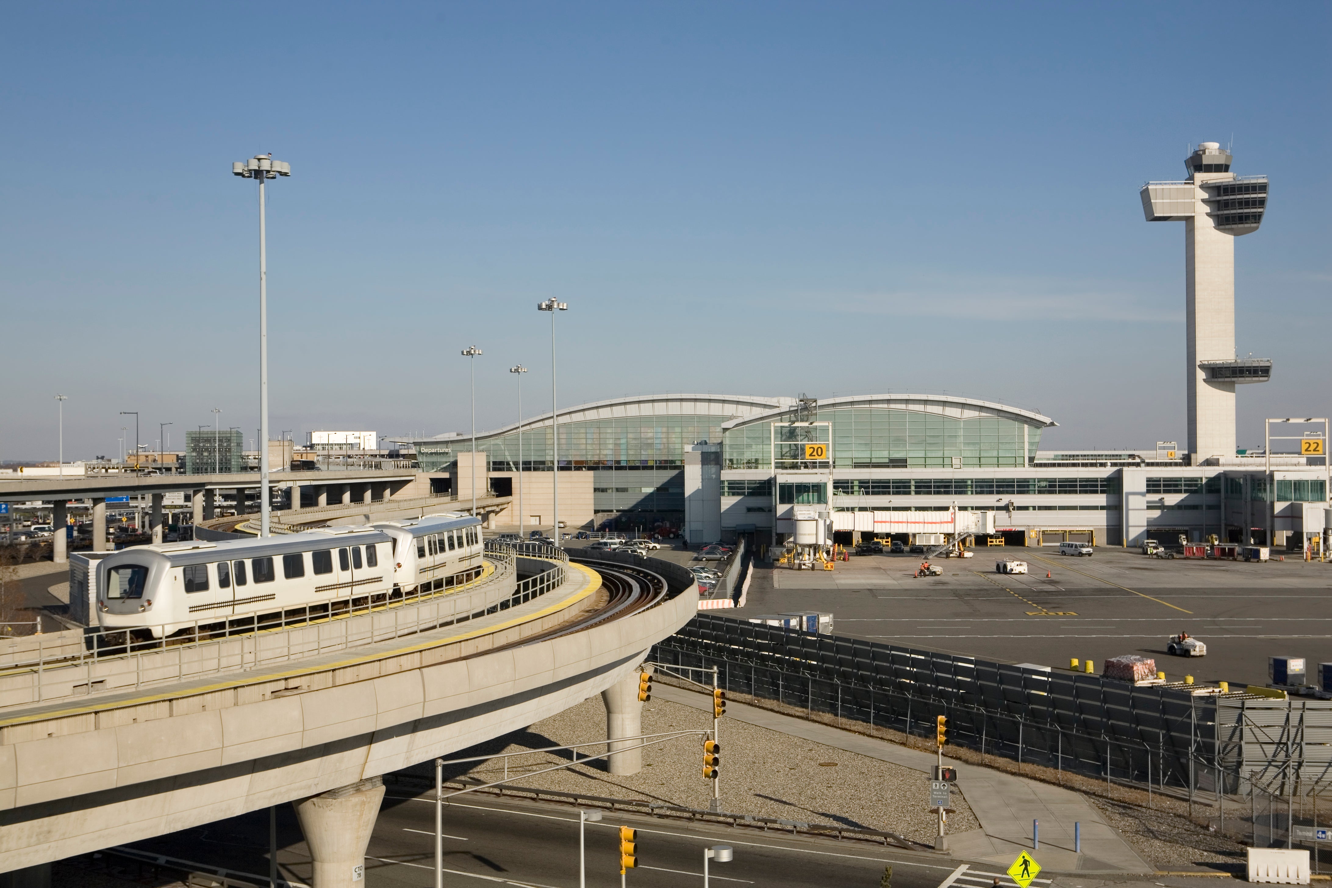 Un controlador aéreo sugirió que se llamara al bebé Kennedy, en honor al aeropuerto de Nueva York (en la foto)