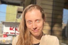 Liberan a periodista estadounidense Shelly Kittleson, dice un funcionario iraquí a AP