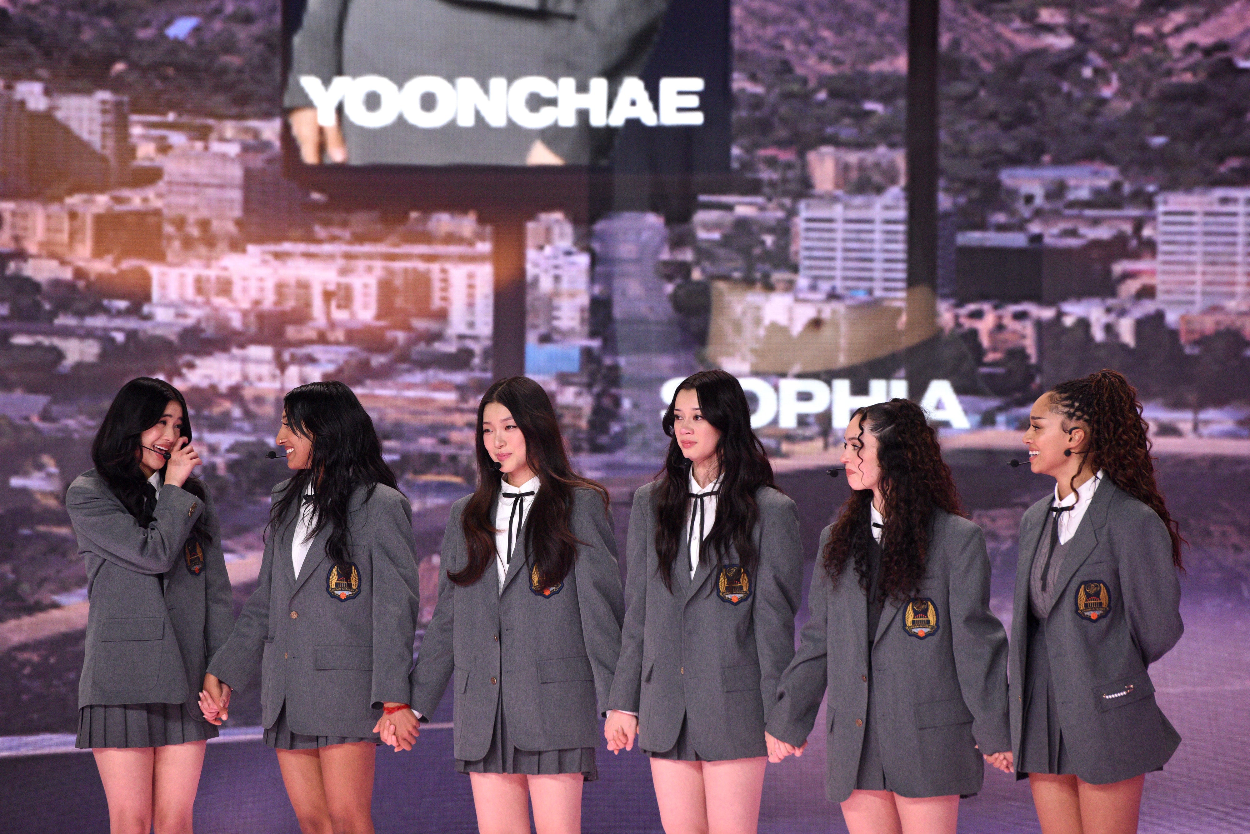 Las seis integrantes finales de Katseye fueron anunciadas en un show en vivo estilo concurso en noviembre de 2023