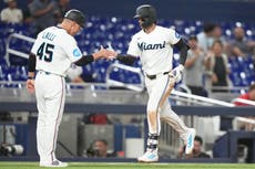 Conine y Norby conectan jonrones y guían a Marlins a vencer 7-4 a Rojos