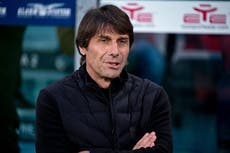 Antonio Conte nunca se queda quieto. Insinúa salida de Napoli y volver con la selección