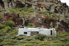 Un muerto y 27 heridos al caer un autobús turístico a barranco en Islas Canarias