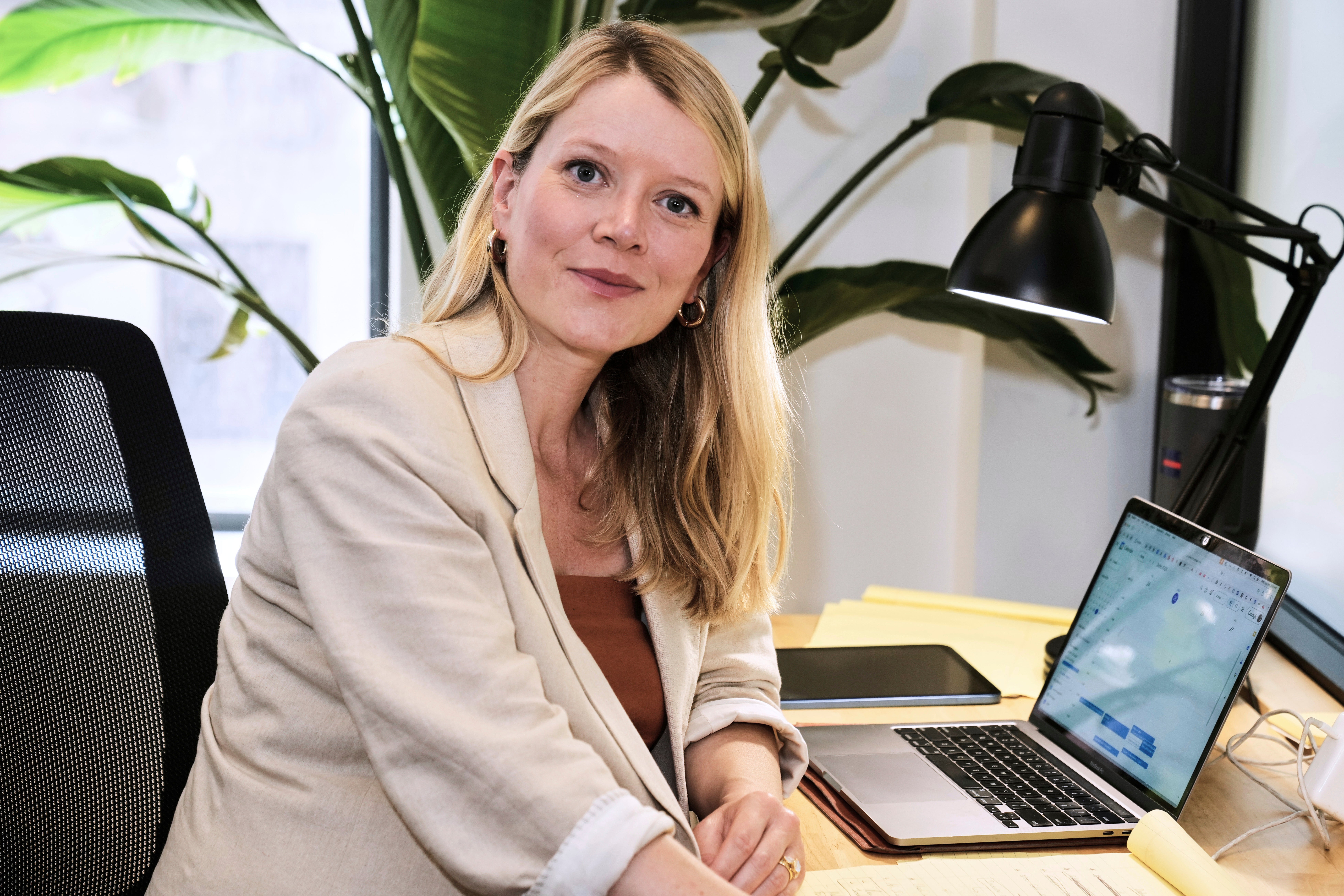 MEDIOS-CONTACTO CON PERDIODISTAS