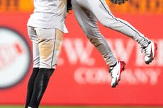 Soroka poncha a 10; Sewald deja varada la carrera del empate y Diamondbacks superan 5-4 a Filis