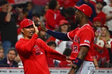 Soler dispara grand slam; Neto y Lowe añaden vuelacercas y Angelinos aplastan 10-2 a Rojos