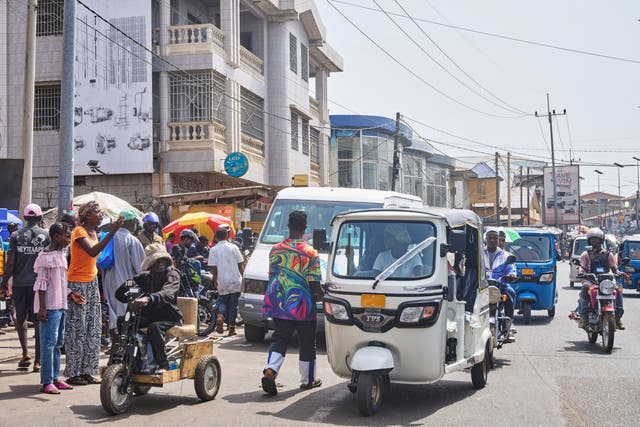 AFR-GEN SIERRA LEONA-MUJERES CONDUCTORAS