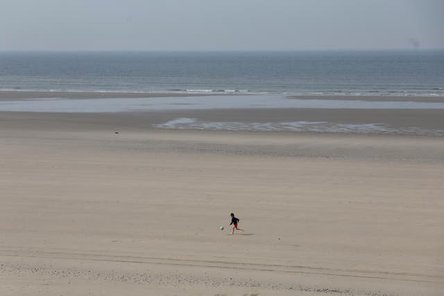 EUR-INM REINO UNIDO-FRANCIA-MIGRANTES