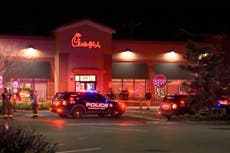 Un muerto y 6 heridos en tiroteo en restaurante Chick-fil-A en Nueva Jersey, reporta la policía