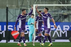 Fiorentina vence a la Lazio y alivia temor de descenso en la Serie A