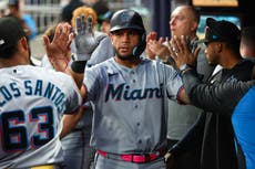 Marlins vencen 10-4 a Bravos para cortar racha de tres derrotas