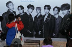 Templos budistas alojan a fans de BTS por los precios altos de los hoteles